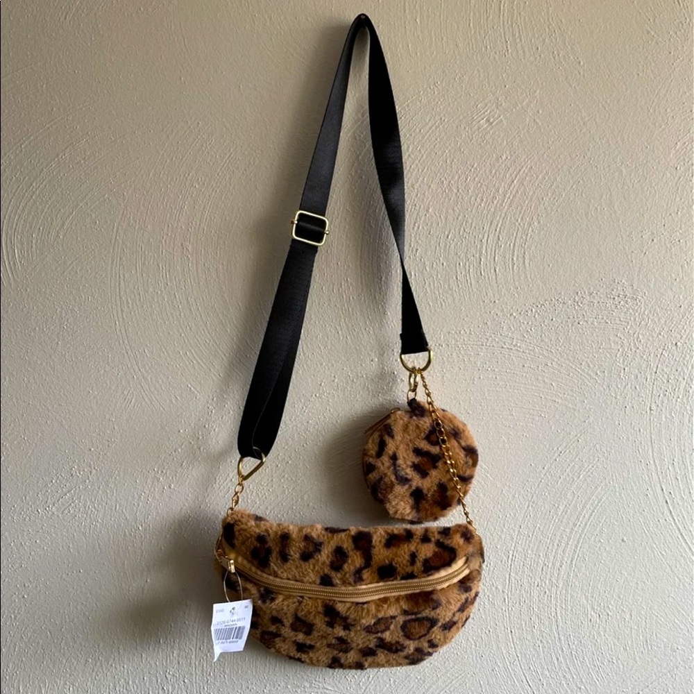 NWT Faux Fur Leopard Cross Body Purse